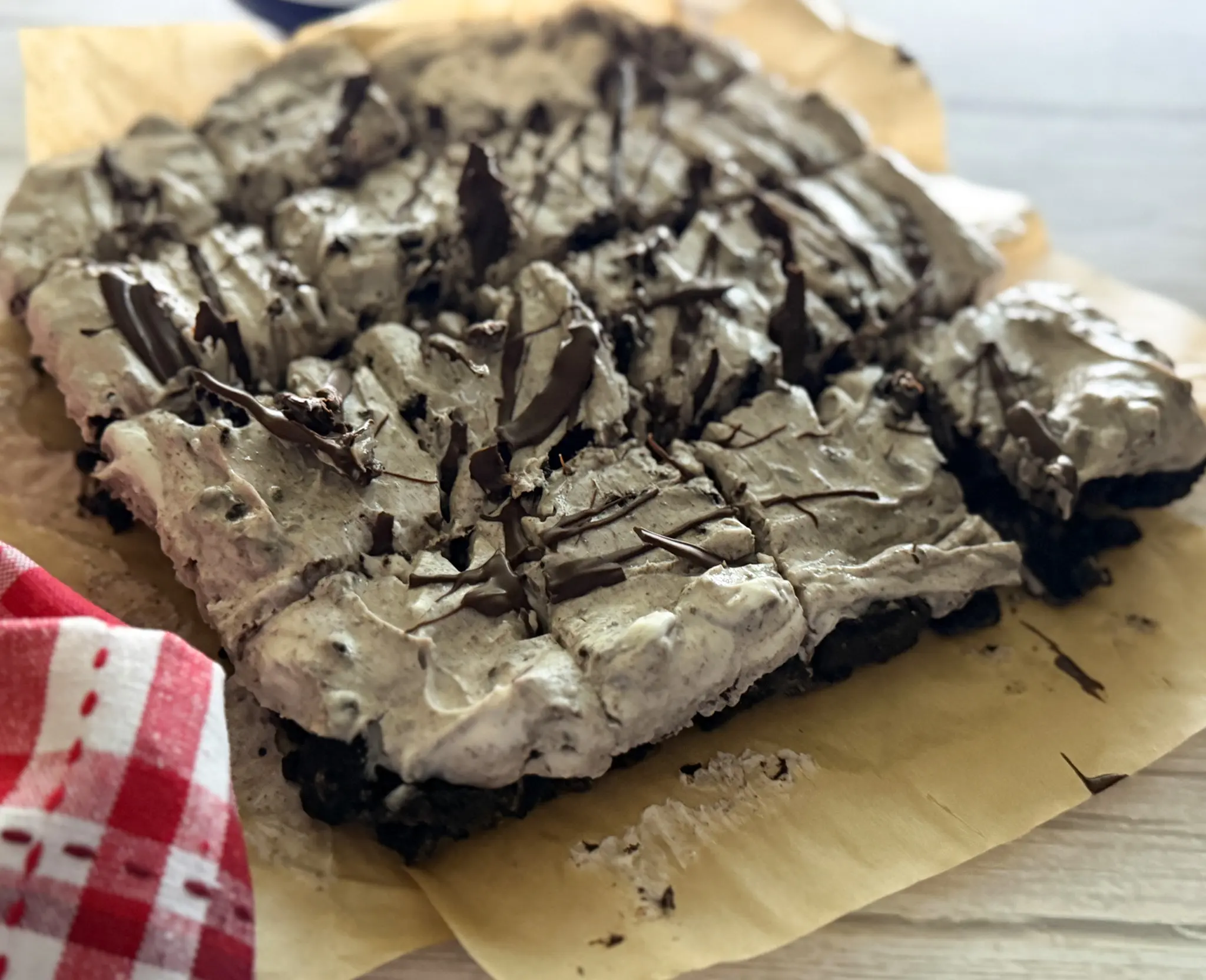 Click to open No Bake Chocolate Cookie Cheesecake Bars recipe