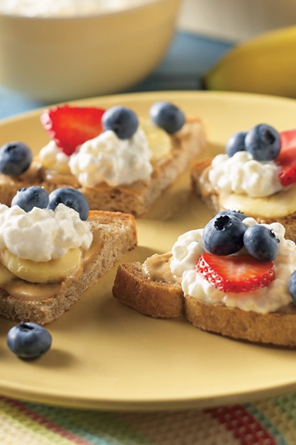 BANANA BERRY TOASTS 770x628 4580