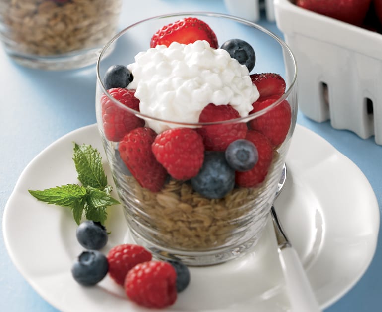 Click to open Berry Breakfast Parfaits recipe