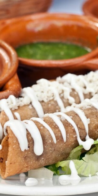 CHICKEN FLAUTAS 770X628