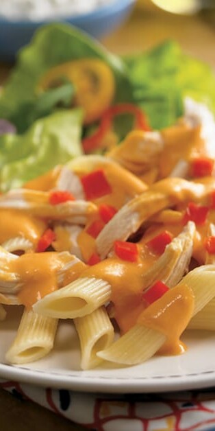 CHICKEN PASTA IN RED PEPPER SAUCE 770x628 3434