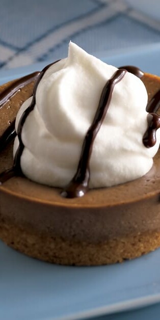 COFFEE CARAMEL CHEESECAKE CUPS 770x628