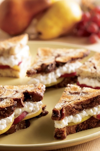 COTTAGE PEAR SANDWICHES 770x628 2573