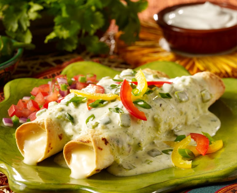 Thumbnail image for Salsa Cremosa con Enchiladas de Queso