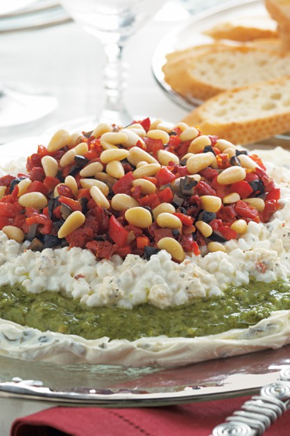DAISY HOLIDAY CHEESE SPREAD 770x628