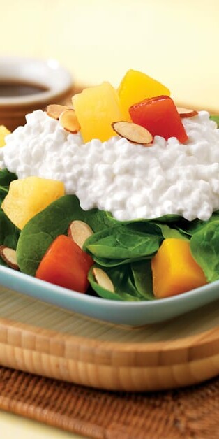 EASY TROPICAL FRUIT SPINACH SALAD 770x628