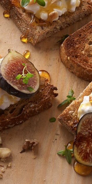 FIG TOASTS 770x628 6046