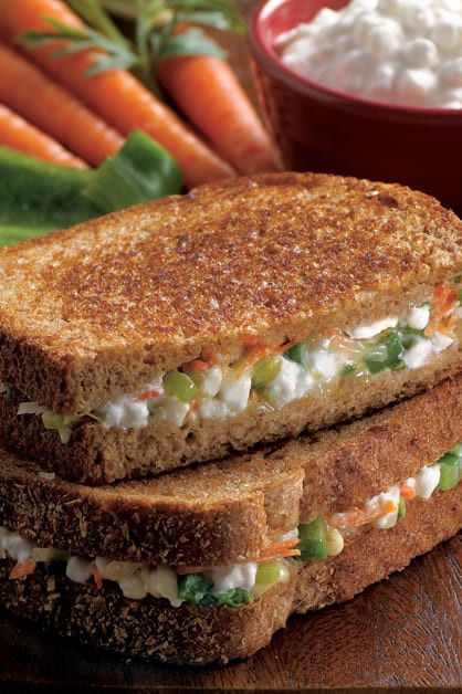 GARDEN GRILLED CHEESE SANDWICH 770x628