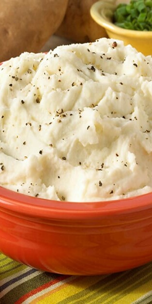 GARLIC AND HERB MASHED POTATOES 770x628 2 6607