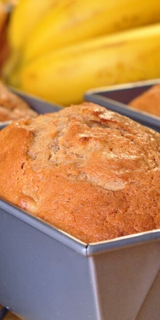 LIGHT BANANA BREAD 770x628