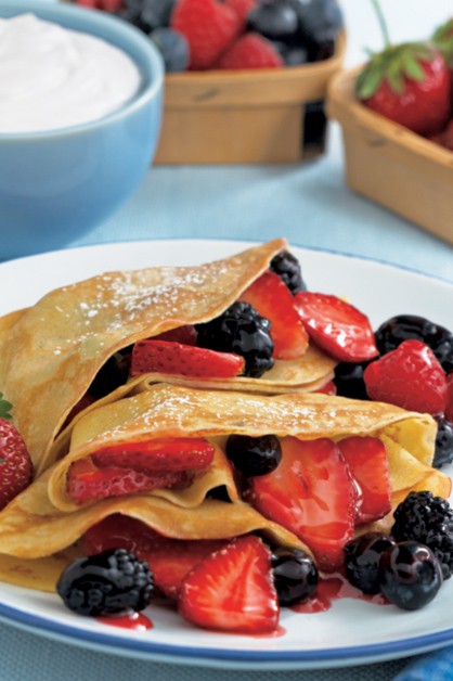 MIXED BERRY CREPES 770x628