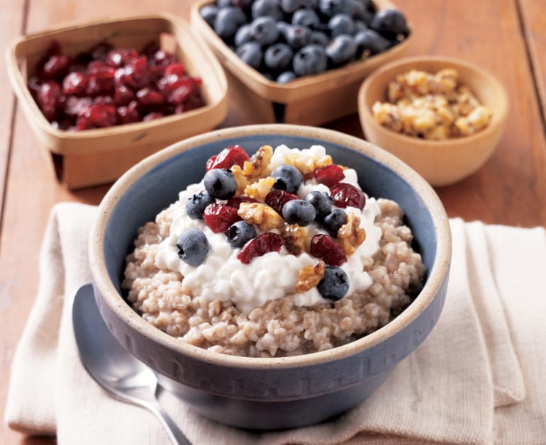 View recommended Old Fashioned Oats with Cottage Cheese & Fruit recipe