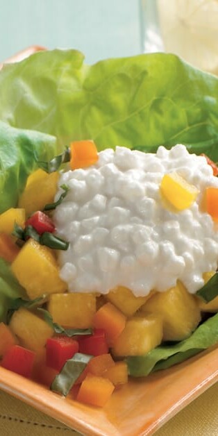 pineapple pepper and cheese salad