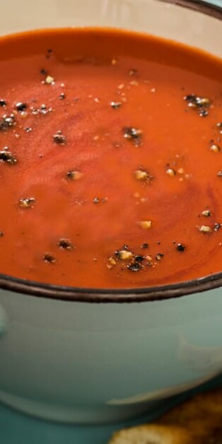 ROASTED RED PEPPER SOUP 770x628 9934