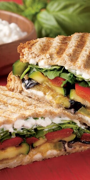 ROASTED VEGGIE SANDWICH 770x628