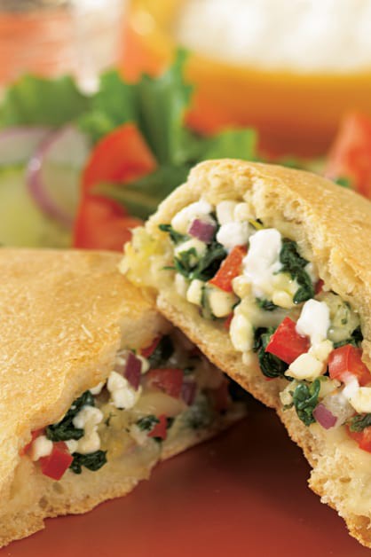 SPINACH AND CHEESE CALZONES 770x628