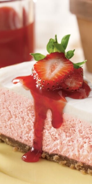 STRAWBERRY CHEESECAKE 770x628