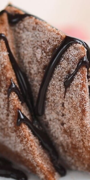 Sour Cream Churro Bundt Cake 770x628 1723