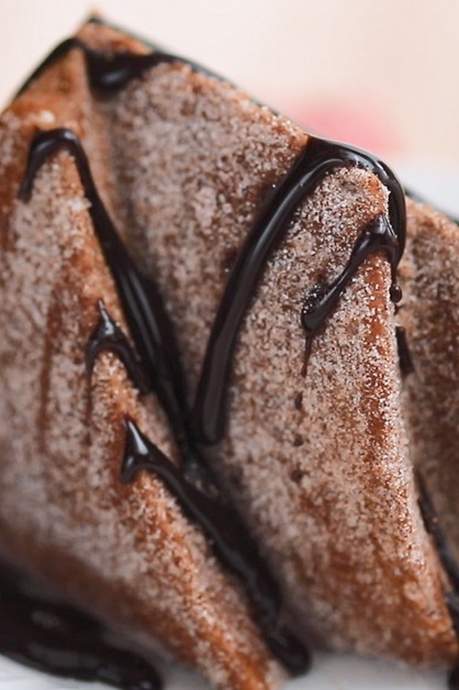 Sour Cream Churro Bundt Cake 770x628 1723