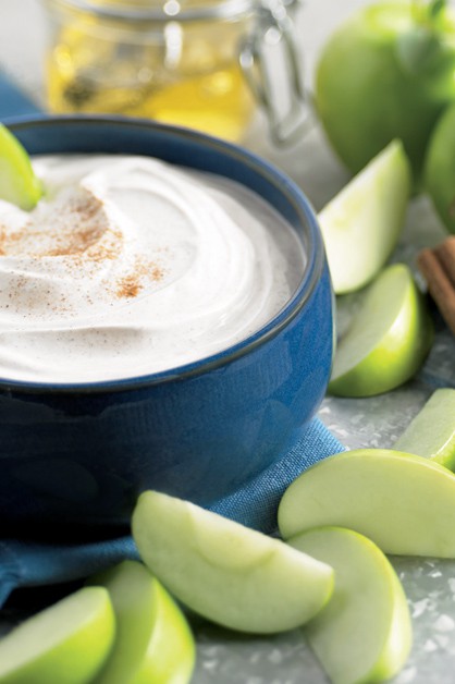 apple cinnamon dip with apples
