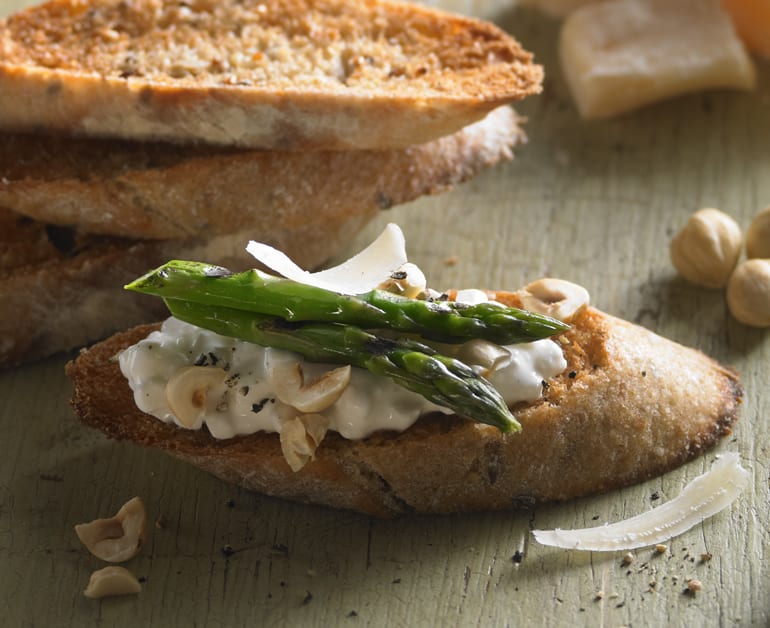 View recommended Asparagus Crostini recipe