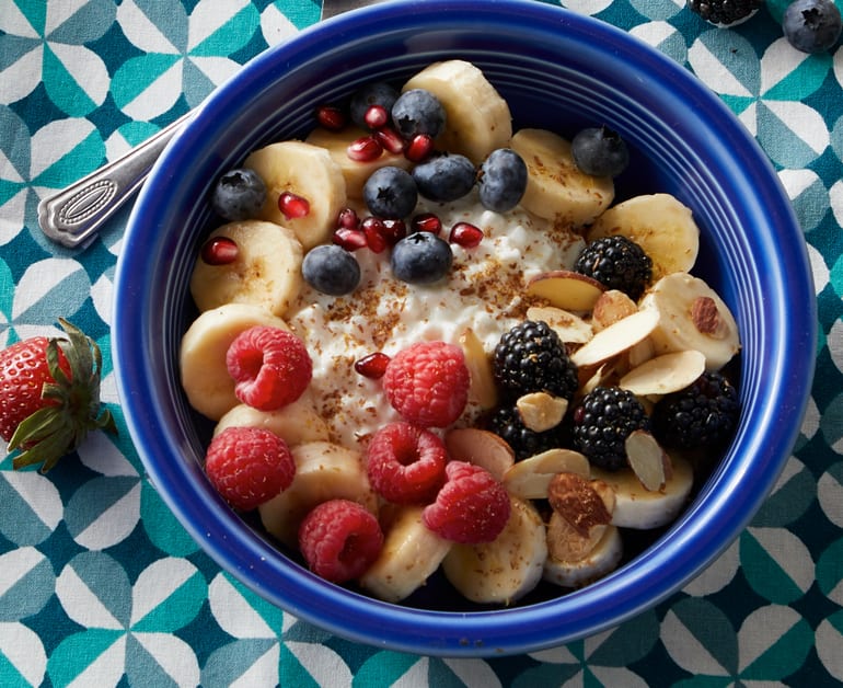 Click to open Banana and Berry Breakfast Bowl recipe