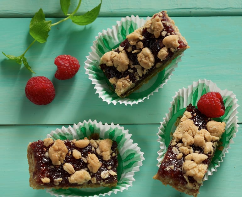 Berry Crumble Squares slider image 1