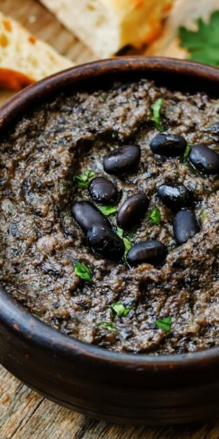 Black Bean Dip2 770x628 1150