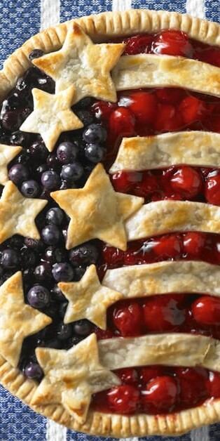 Cherry Blueberry Pie 770x628 3432
