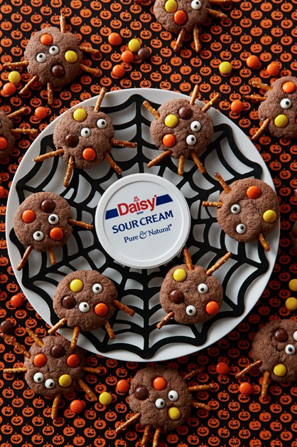 Chocolate spider cookies