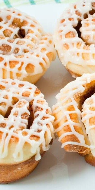 Cinnamon Roll Muffins 770x628 2232