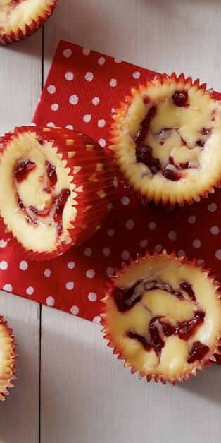 Cranberry cheesecake tarts
