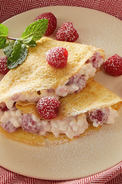 Delicious Daisy Crepes2 770x628 6660