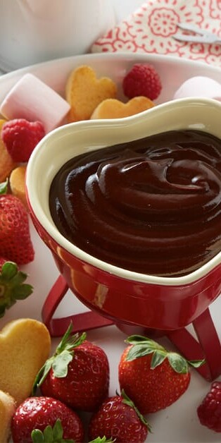 Easy Chocolate Fondue 770x628 7701