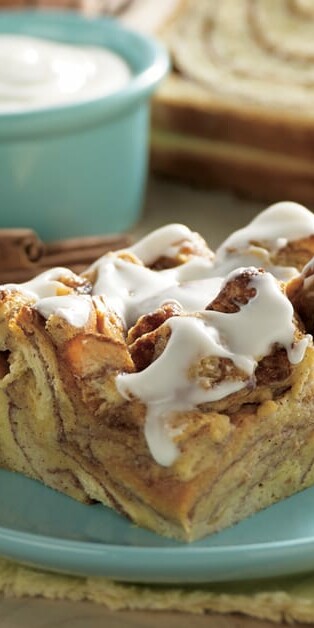 Frosted Cinnamon Roll Bake 770x628 2371
