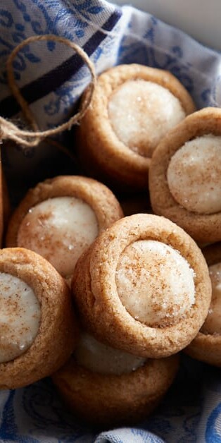 Gingerbread Cheesecake Cups 770x628 5014
