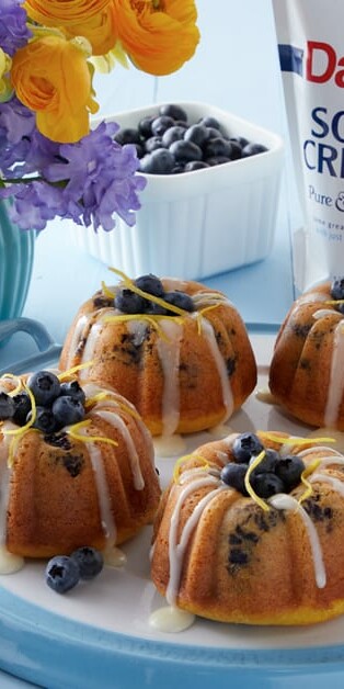 Lemon Blueberry Mini Bundt Cakes 770x628 1509