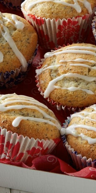 Lemon Poppyseed Muffins2 770x628 2286