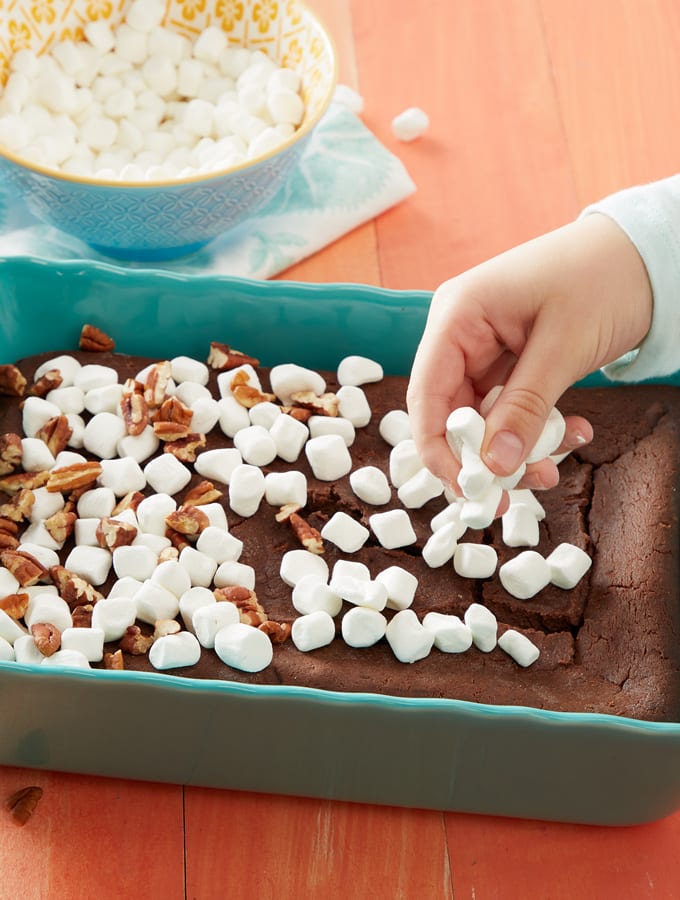 Mississippi Mud Cake slider image 2