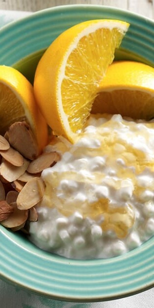 Oranges Almonds Breakfast Bowl 770x628 4053