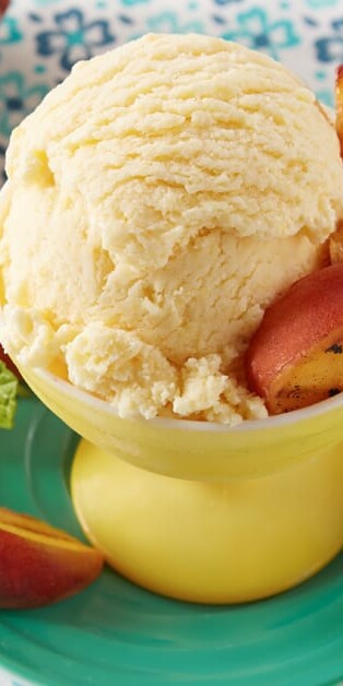 Peach Ice Cream W Grilled Peaches 770x628 5527