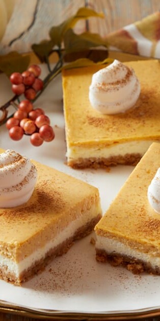 Pumpkin Cheesecake Bars 770x628 1402