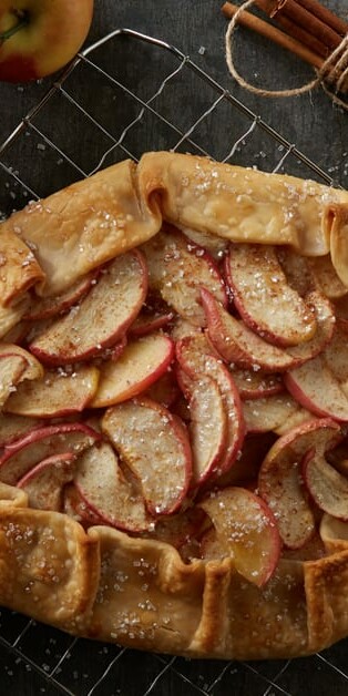 Rustic Apple Tart 770x628 9295