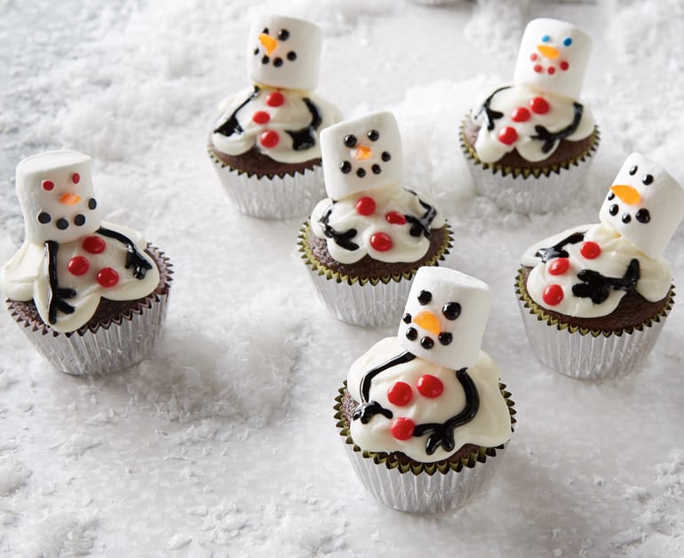 christmas snowman cupcake