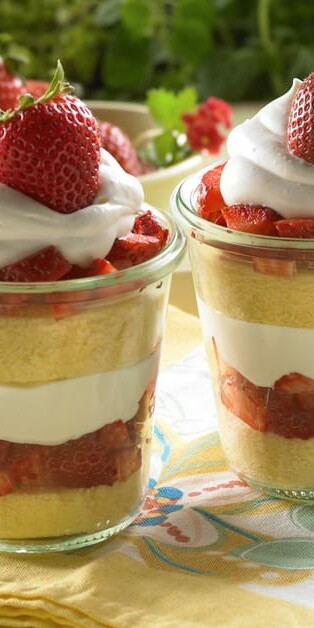 Strawberry Shortcakes2 770x628 3188