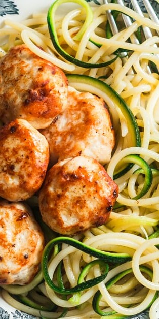 Turkey Meatballs W Zucchini Noodles 770x628 8756