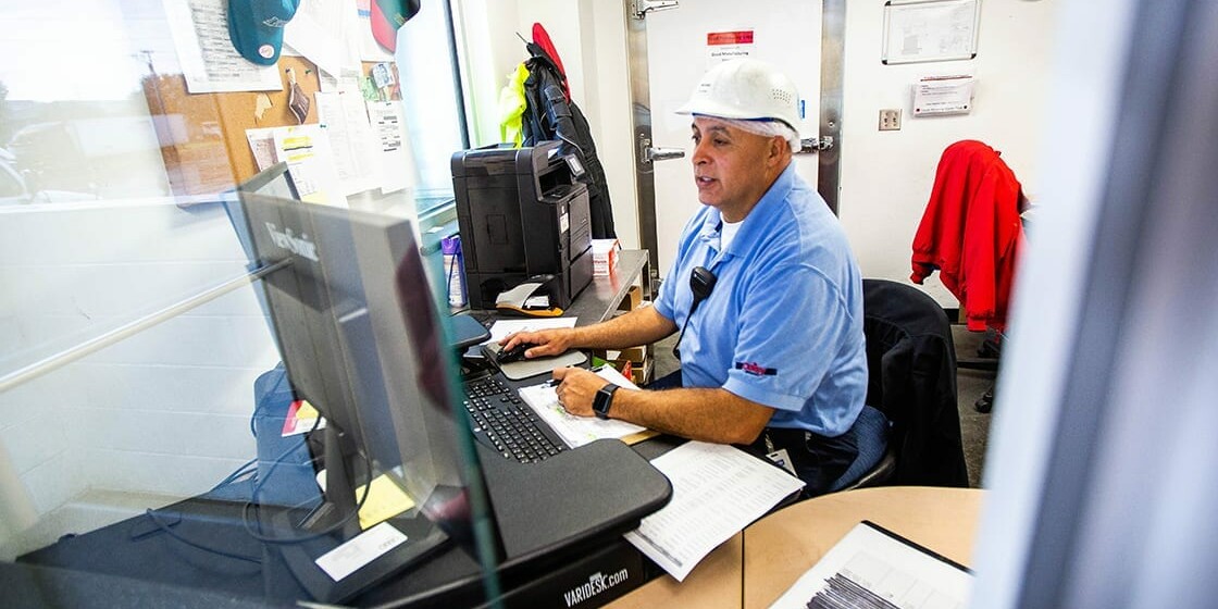 Daisy worker shipping department