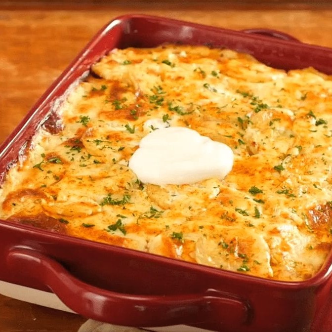 Creamy Scalloped Potatoes + Video