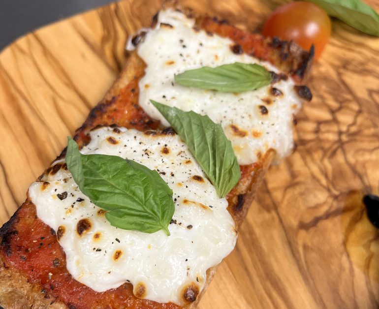 Click to open Easy Cottage Cheese Air Fryer Pizza recipe