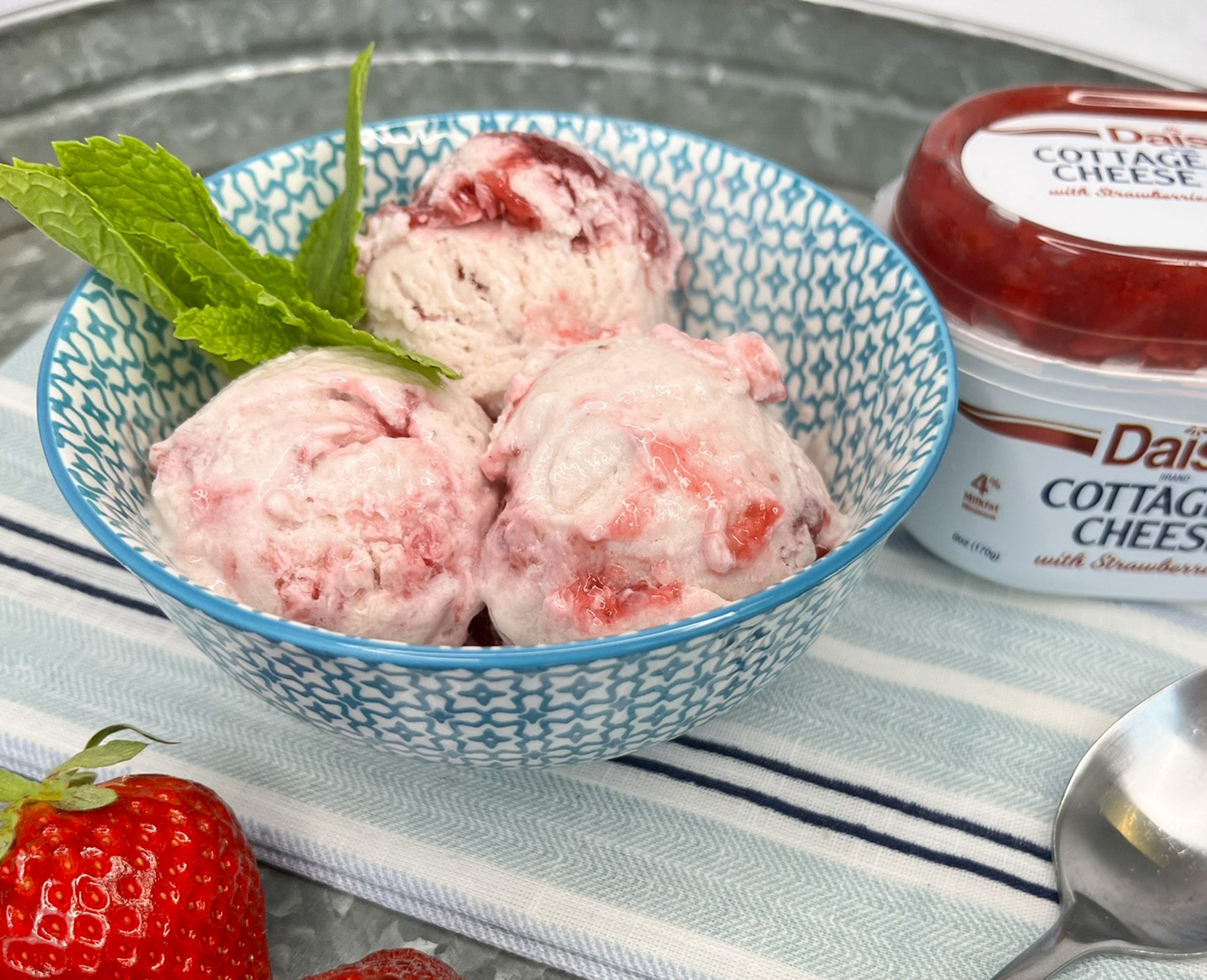 Easy Strawberry Ice Cream slider image 4